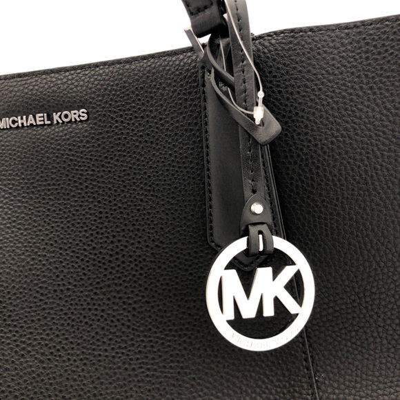 Gaby’sBags👜💕- Michael Kors Large Black Tote - Picture 5 of 5